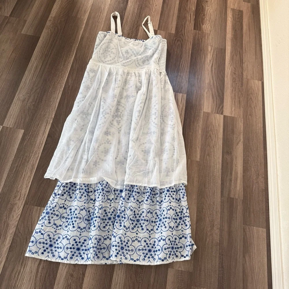 Chic Blue and White Floral Maxi Dress - Picture 13 of 14